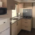 キャンプ場 Mobil Pour 6 Personnes Climatise A Quelques Minutes Des Plages アグド